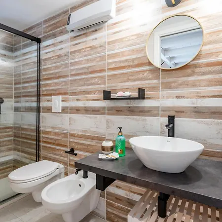 Liz アパート バーリ