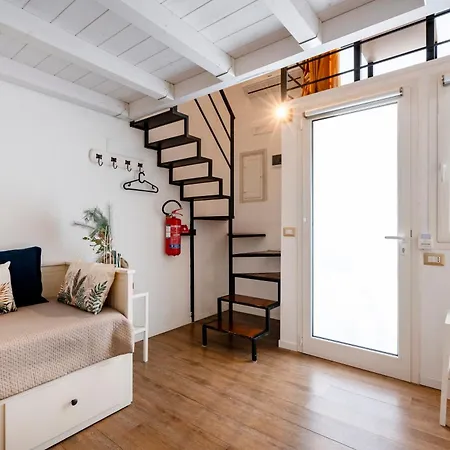 Liz アパート バーリ